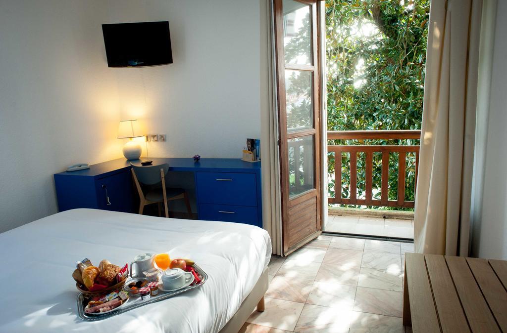 Hotel Le Dauphin Arcachon Phòng bức ảnh